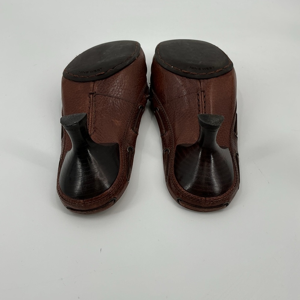 Nine West Ladies Brown Leather Slip-On Kitten Mules with Floral Tassel Accent - Picture 6 of 13